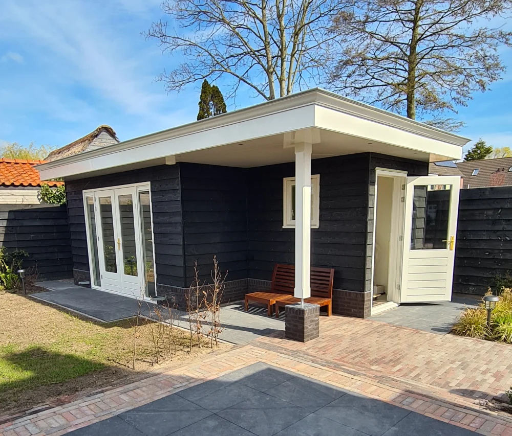 Timmerman aan het werk